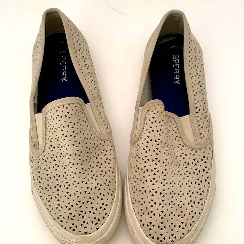 Sperry slip on size 8.5